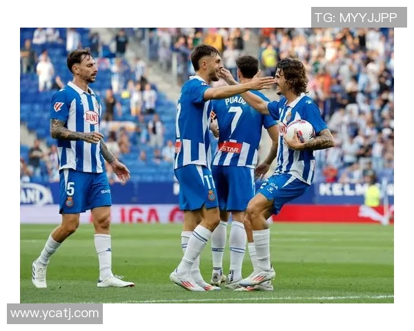 伊朗与西班牙精彩对决回顾赛场瞬间与经典时刻合集 伊朗与西班牙精彩对决回顾赛场瞬间与经典时刻合集