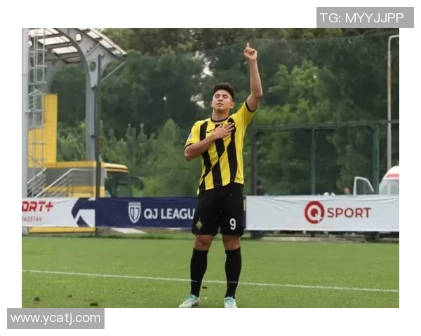 奥林匹亚与辛尼克的巅峰对决揭示足球战术与团队精神的完美结合