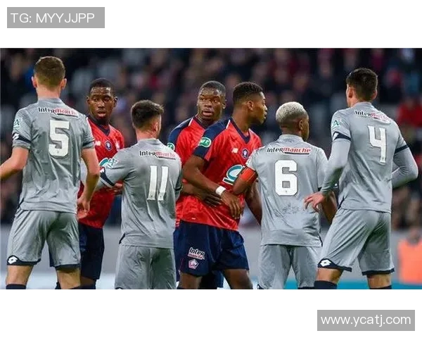 索肖与贝兹尔的激烈对决揭示了足球战术的新趋势与未来发展方向