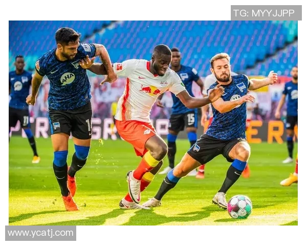 柏林联合与柏林赫塔的德甲对决展现城市足球的激情与荣耀