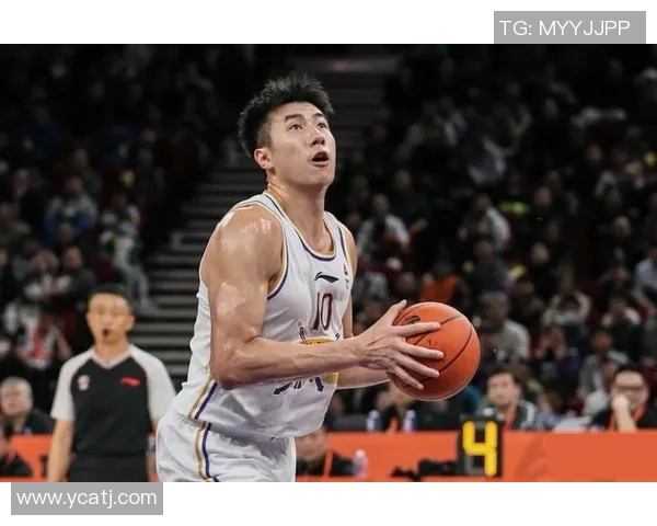 邹雨宸:从篮球新星到职业生涯巅峰的奋斗历程与成长故事 邹雨宸:从篮球新星到职业生涯巅峰的奋斗历程与成长故事