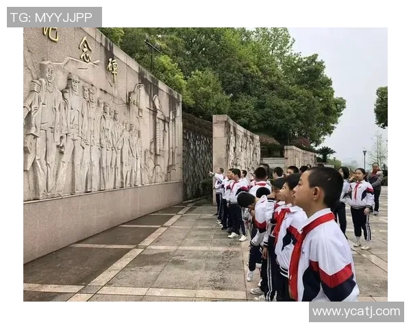 高尚的品德与追求在现代社会中的重要性与实践意义探讨