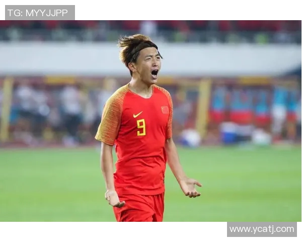 杭州足球队整体压制战术解析及其对比赛的影响探讨 杭州足球队整体压制战术解析及其对比赛的影响探讨